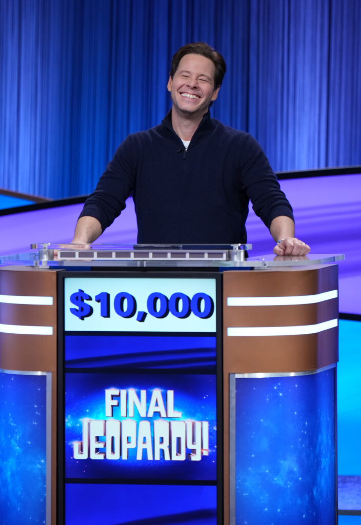 Ike Barinholtz Sib tw rau Pacific Clinics on Jeopardy! Kev sib tw ntawm Champions