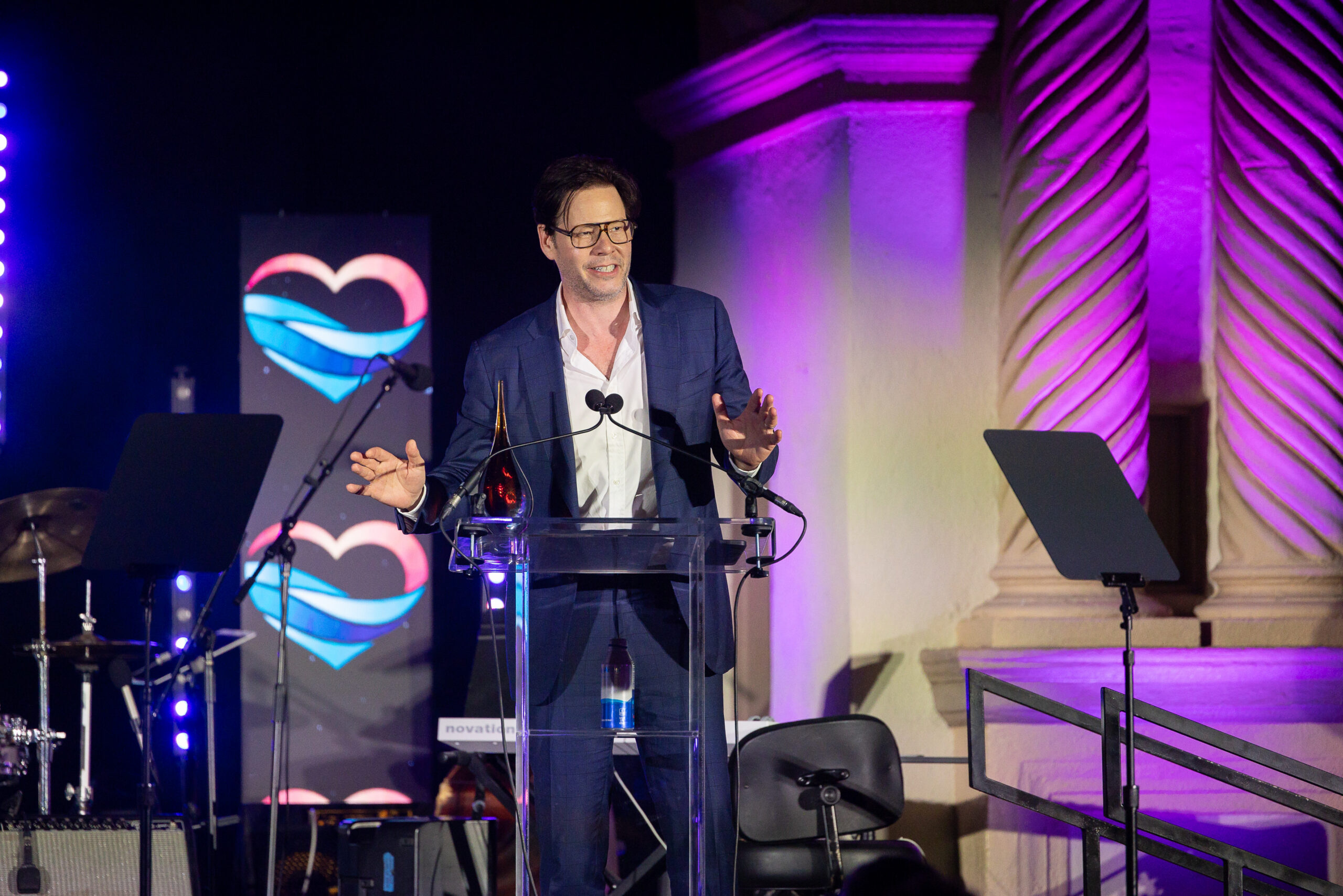 Actor Ike Barinholtz receiving the evening’s Champion of Mental Health Award